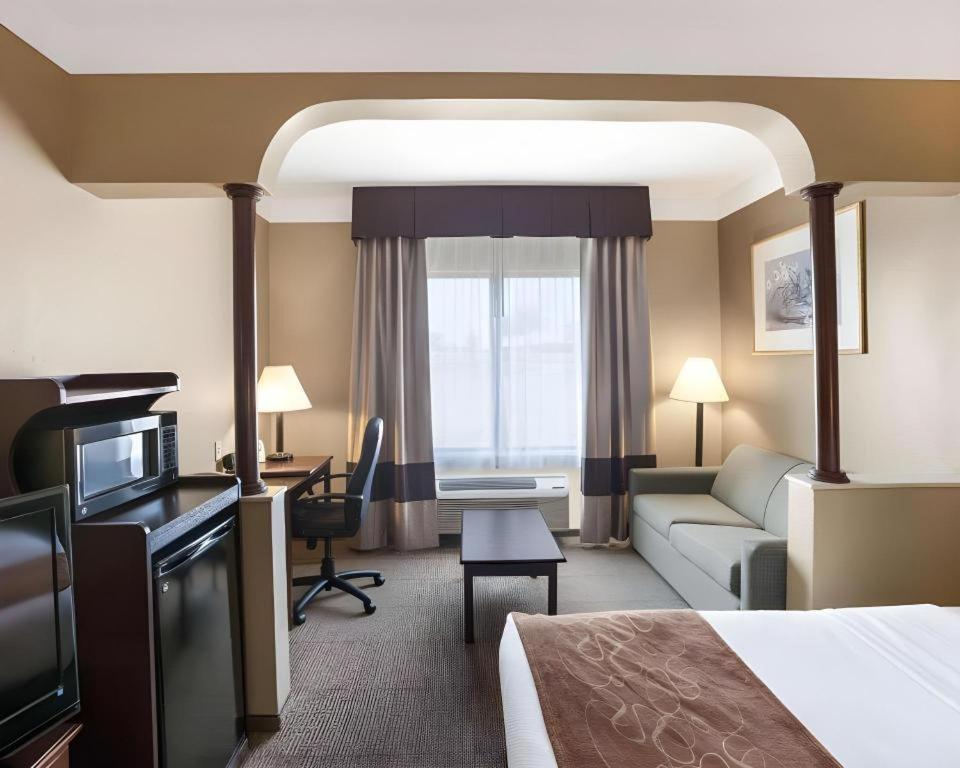Comfort Suites Plainview Extérieur photo