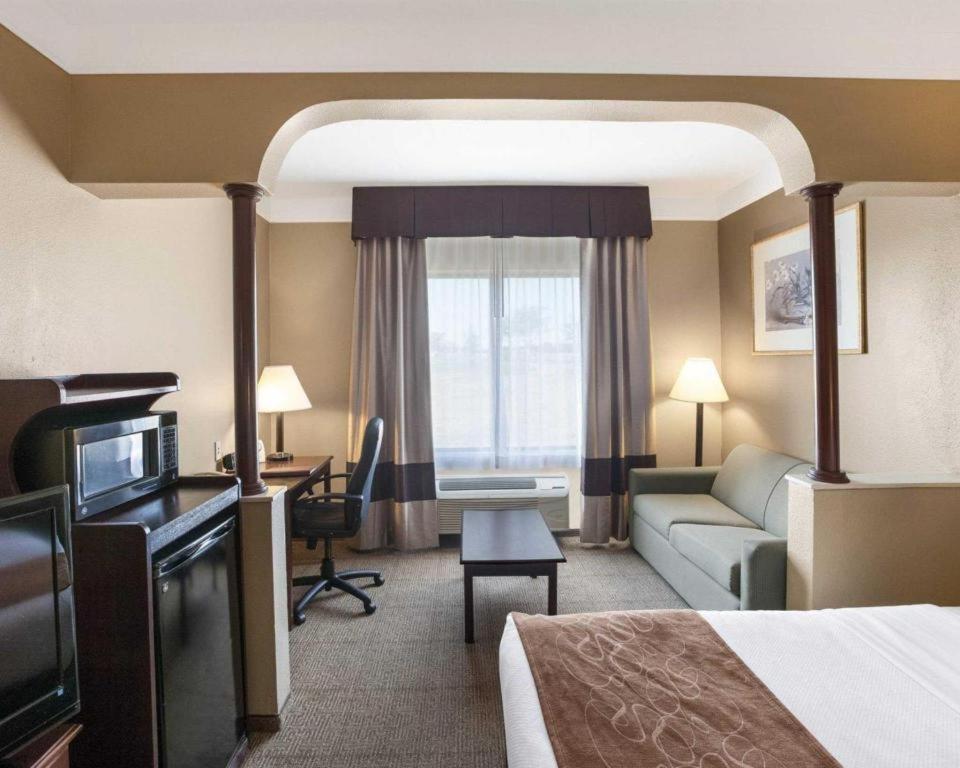Comfort Suites Plainview Extérieur photo