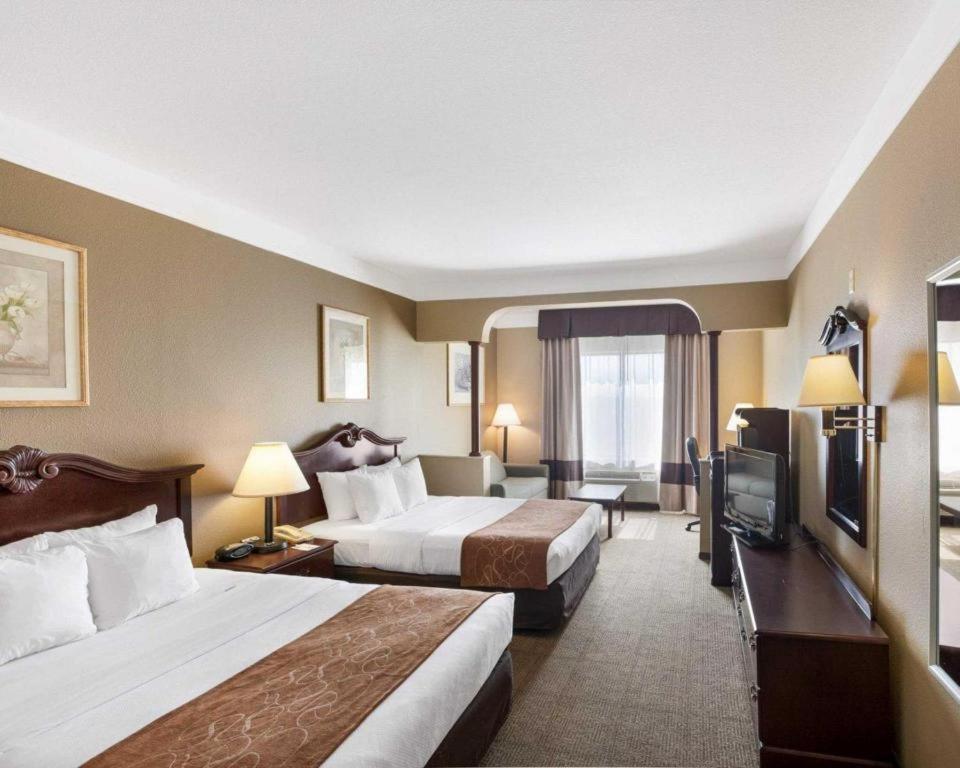 Comfort Suites Plainview Extérieur photo