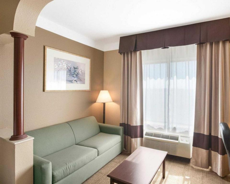 Comfort Suites Plainview Extérieur photo