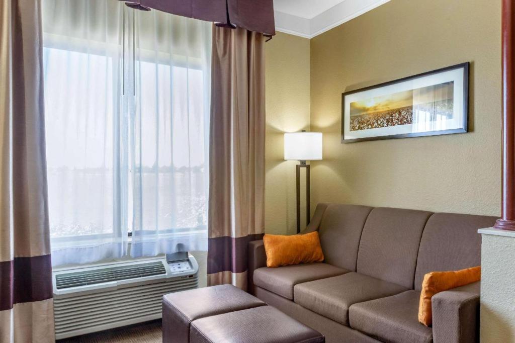 Comfort Suites Plainview Extérieur photo