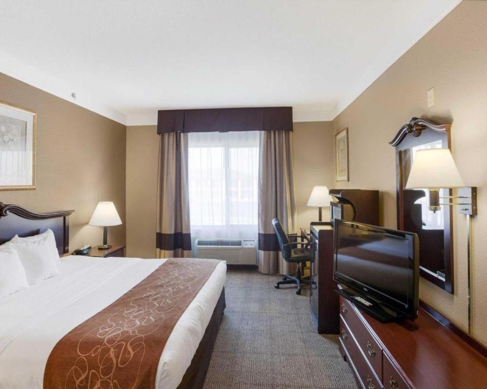 Comfort Suites Plainview Extérieur photo