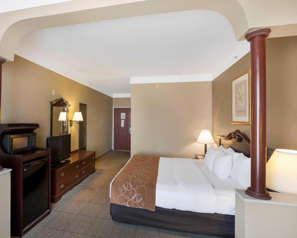 Comfort Suites Plainview Extérieur photo