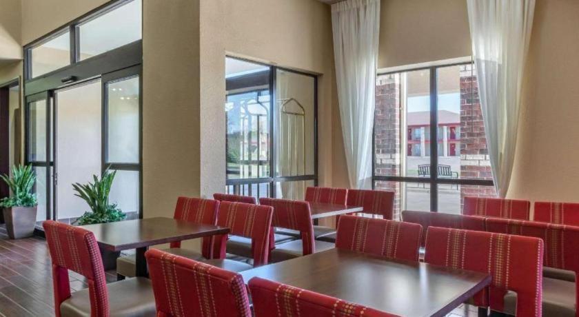 Comfort Suites Plainview Extérieur photo