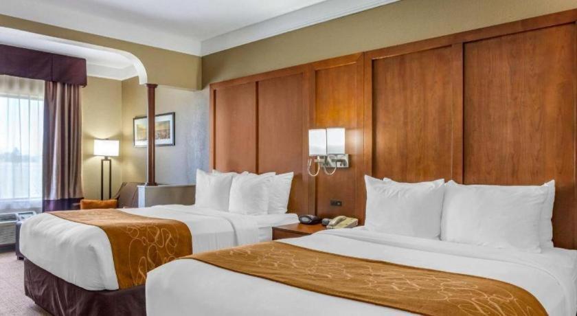 Comfort Suites Plainview Extérieur photo