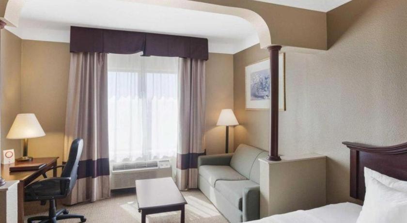 Comfort Suites Plainview Extérieur photo